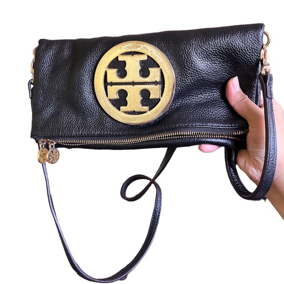 Tory Burch Handbags - Tory Burch logo bifold leather clutch crossbody